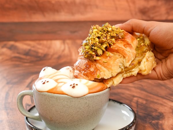 Croissant de Pistacho & Café 3D
